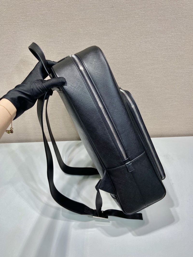 Pra*a backpacks